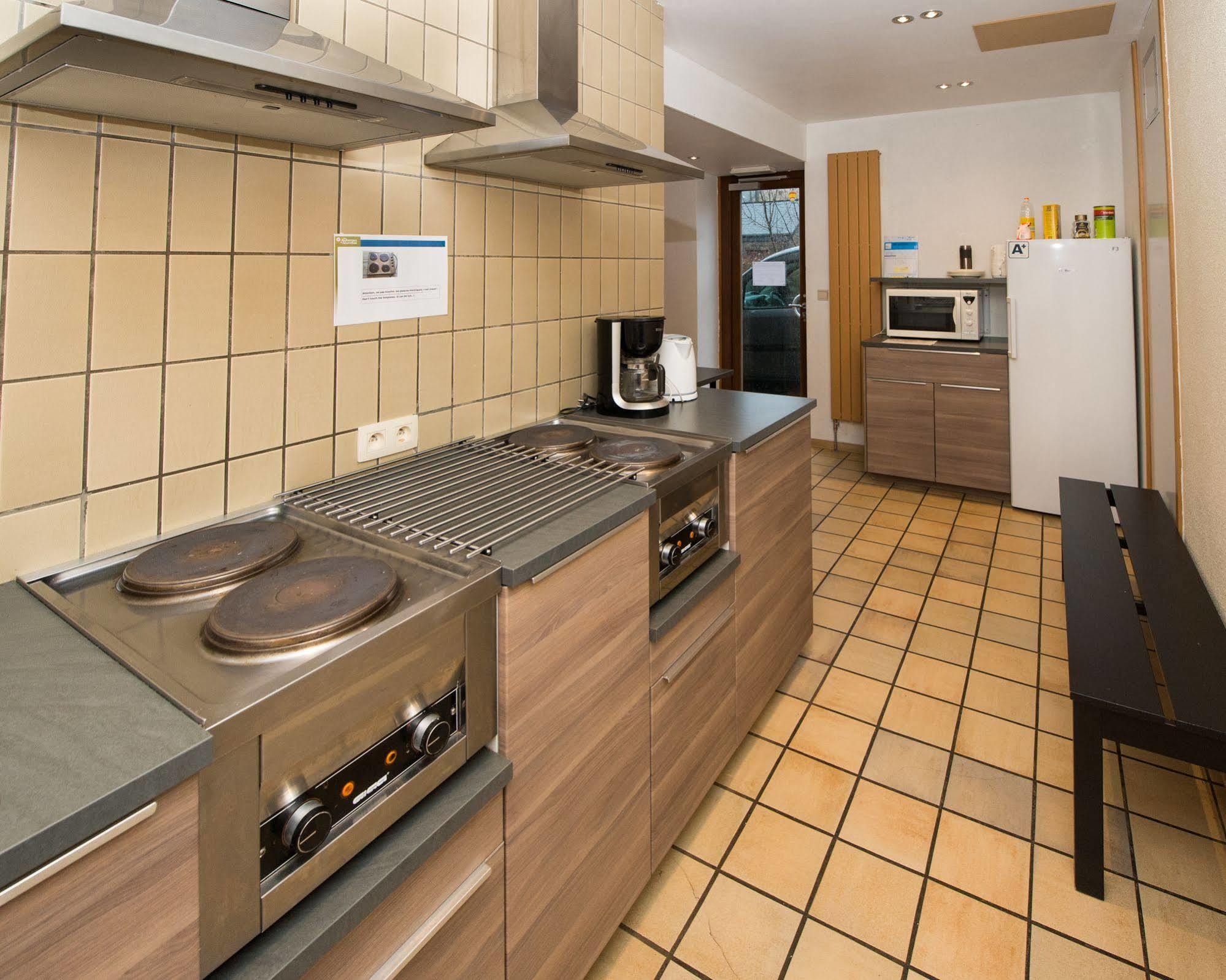 Auberge De Jeunesse De La Roche - Champlon Tenneville Eksteriør bilde
