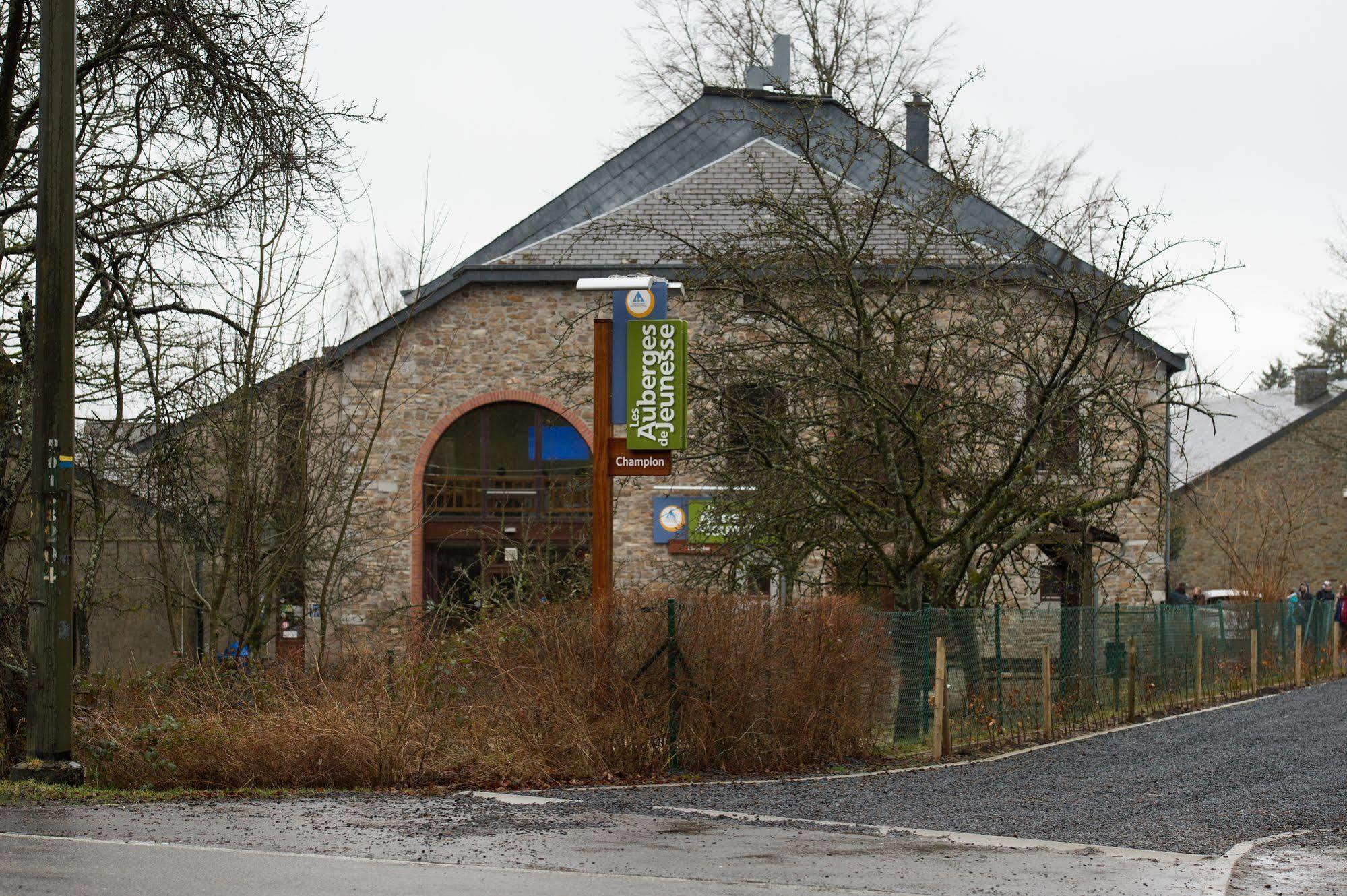 Auberge De Jeunesse De La Roche - Champlon Tenneville Eksteriør bilde